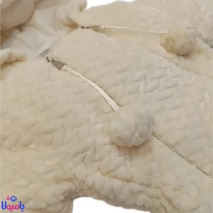 سرهمی گرم مخمل سفید برند NOORA با کلاه متصل و پاپوش داخلی